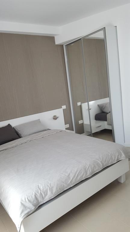 Le Reve Apartment Mamaia Nord Bagian luar foto