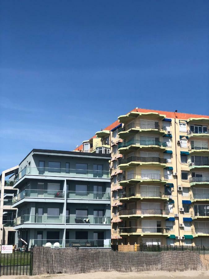 Le Reve Apartment Mamaia Nord Bagian luar foto