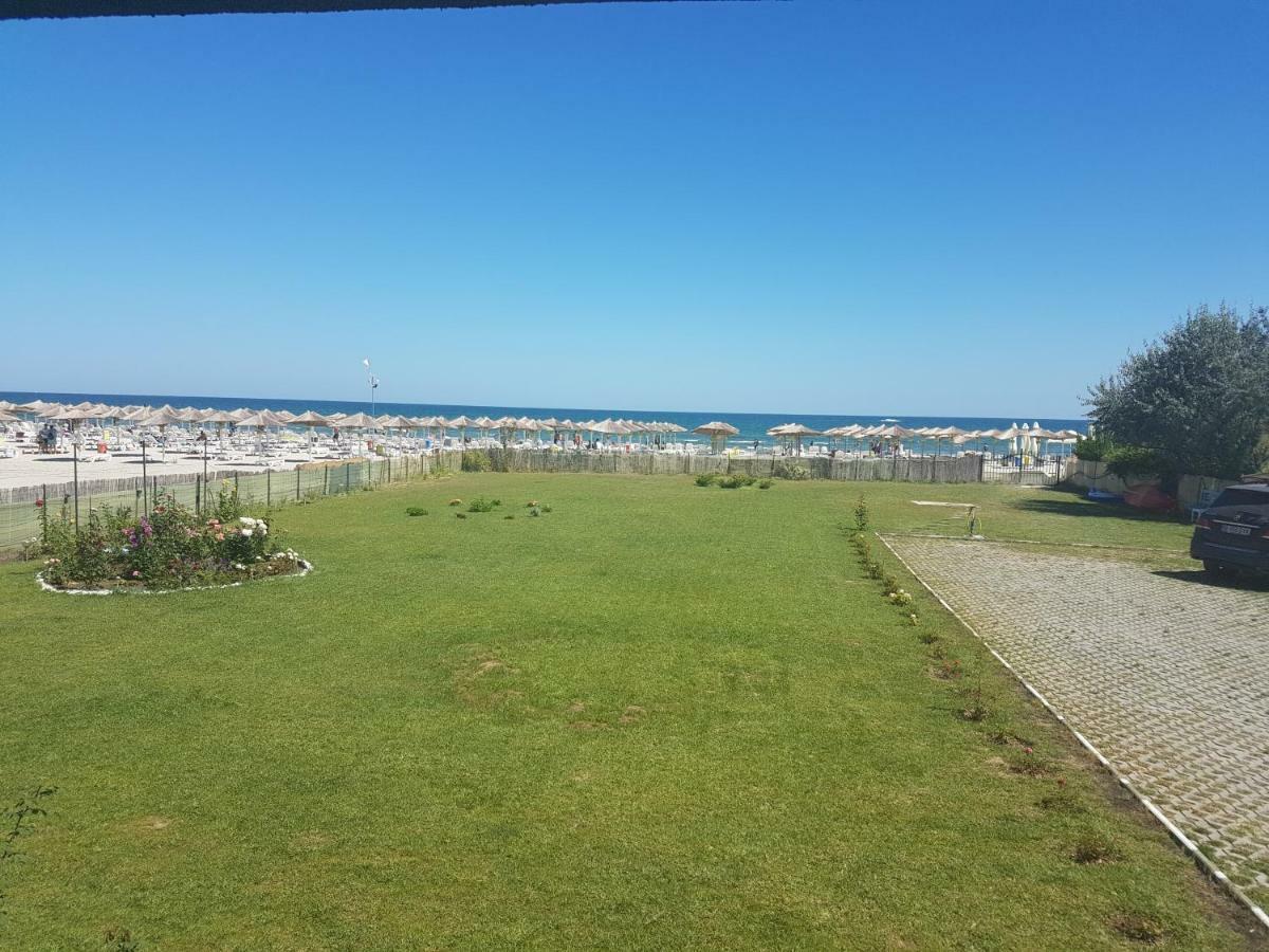 Le Reve Apartment Mamaia Nord Bagian luar foto